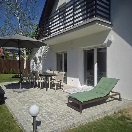 بيت للعطل Przystanek Oslonin- Caloroczny Dom Na Wynajem Oslonin