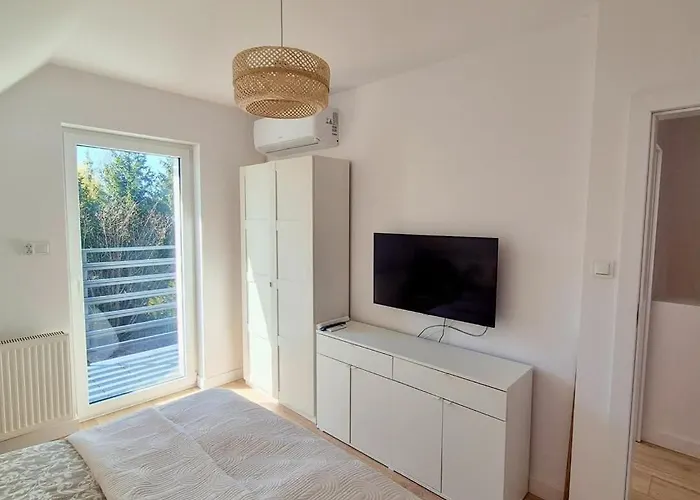 Przystanek Oslonin- Caloroczny Dom Na Wynajem Holiday home