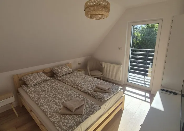 Przystanek Oslonin- Caloroczny Dom Na Wynajem *