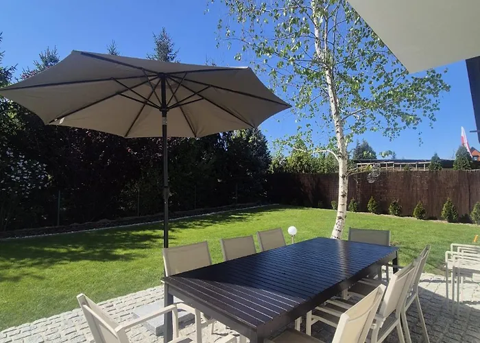 Holiday home Przystanek Oslonin- Caloroczny Dom Na Wynajem *