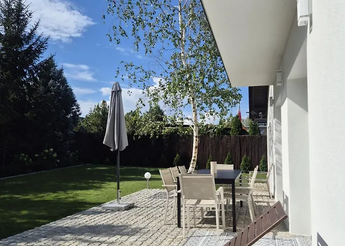 Przystanek Oslonin- Caloroczny Dom Na Wynajem * Oslonin